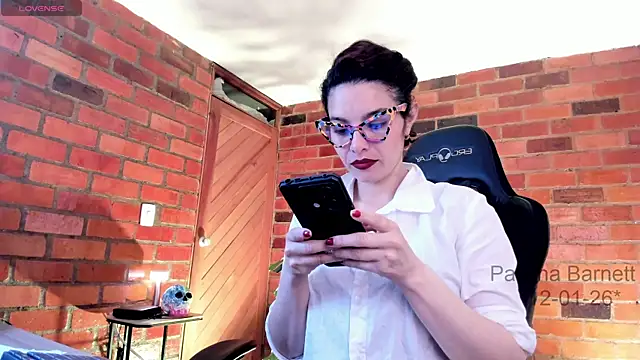 paulinabarnett- online show from January 12, 4:14 pm