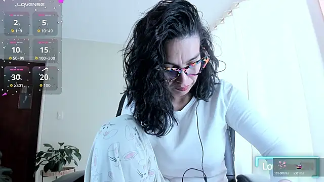 Snapshot of paulinabarnett- chatting on June 16, 5:24 pm paulinabarnett- online show from June 16, 5:24 pm