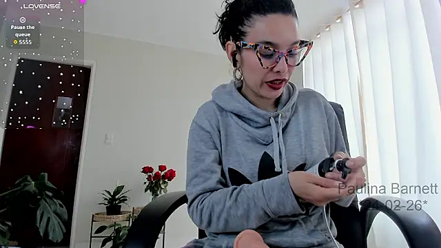 paulinabarnett- online show from February 24, 2:40 pm