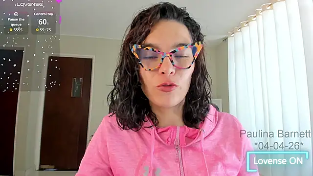 paulinabarnett- online show from April 4, 3:40 pm