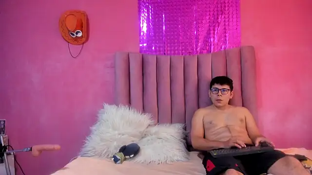 JustiinJazmin online show from September 20, 10:15 pm