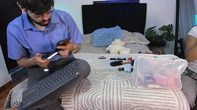 -soulmate-s online show from April 4, 3:29 pm