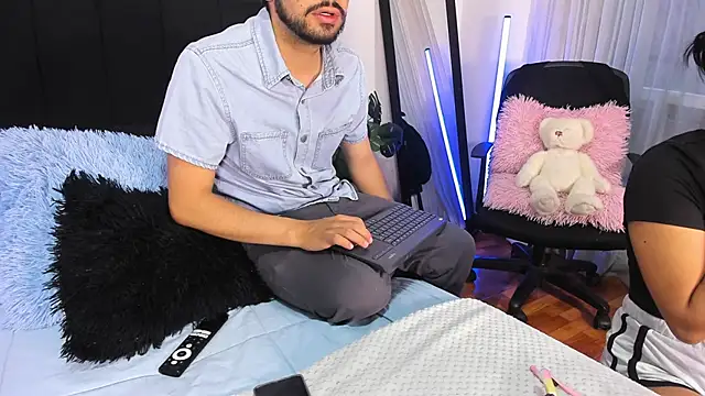 -soulmate-s online show from March 25, 4:06 pm