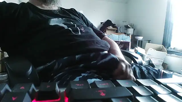 slickwill123 online show from April 2, 5:30 pm