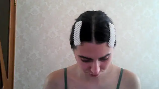 Snapshot of Kashtanka_ chatting on October 23, 6:12 am Kashtanka online show from October 23, 6:12 am