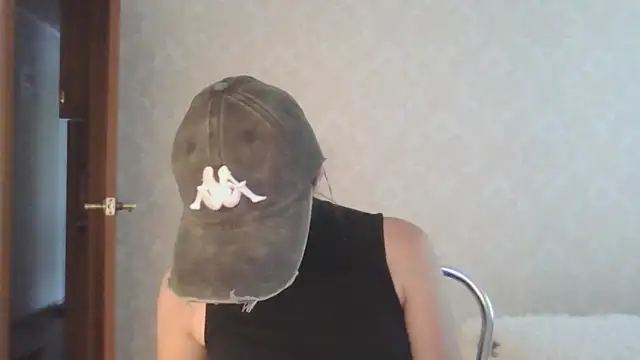 Snapshot of Kashtanka_ chatting on July 6, 8:32 am Kashtanka online show from July 6, 8:32 am