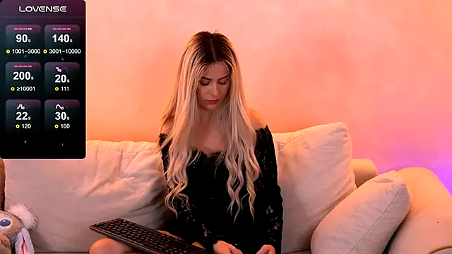 Kylie Benton online show from September 18, 8:50 am