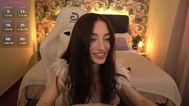 Snapshot of Alice_Arwen chatting on February 9, 7:48 am Alice Arwen online show from February 9, 7:48 am