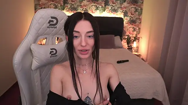 Snapshot of Alice_Arwen chatting on March 17, 1:50 pm Alice Arwen online show from March 17, 1:50 pm