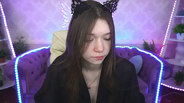Snapshot of Cherry_Wipe chatting on February 19, 6:55 am Cherry Wipe online show from February 19, 6:55 am