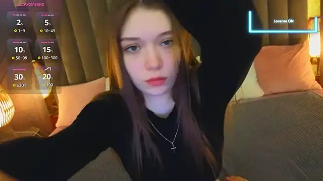 Snapshot of Cherry_Wipe chatting on September 21, 6:18 am Cherry Wipe online show from September 21, 6:18 am