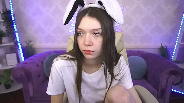 Snapshot of Cherry_Wipe chatting on February 25, 1:43 pm Cherry Wipe online show from February 25, 1:43 pm