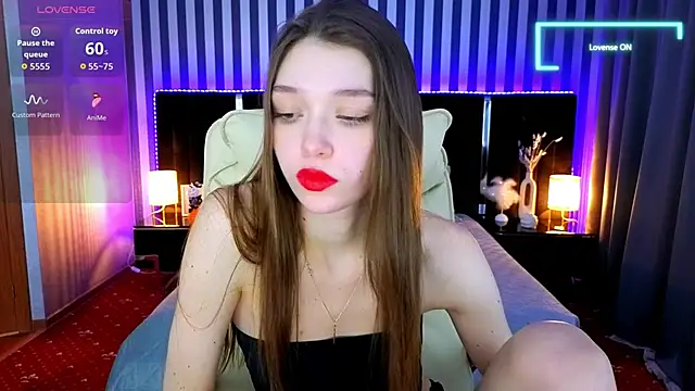 Snapshot of Cherry_Wipe chatting on October 27, 1:56 pm Cherry Wipe online show from October 27, 1:56 pm