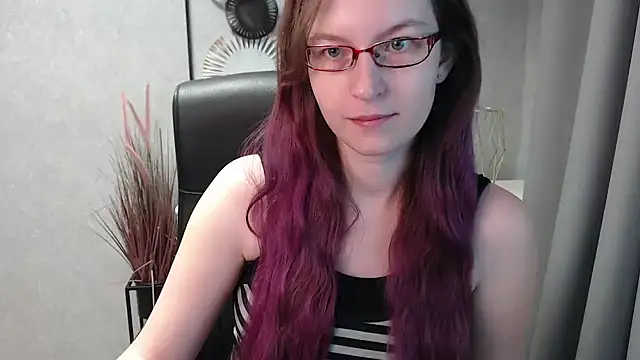 emmaxDelight online show from January 23, 6:39 am
