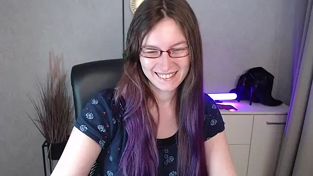 Snapshot of emmaxDelight chatting on November 14, 7:01 am emmaxDelight online show from November 14, 7:01 am