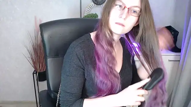 Snapshot of emmaxDelight chatting on October 30, 6:34 am emmaxDelight online show from October 30, 6:34 am