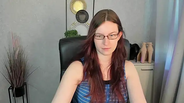Snapshot of emmaxDelight chatting on June 23, 5:38 am emmaxDelight online show from June 23, 5:38 am
