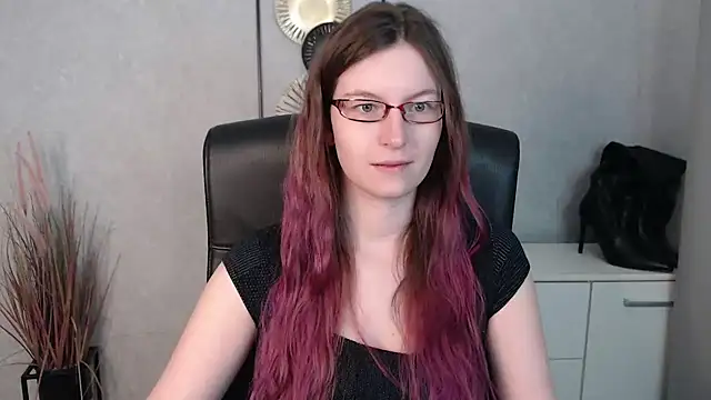 emmaxDelight online show from February 14, 6:34 am