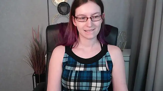 emmaxDelight online show from January 29, 9:33 am