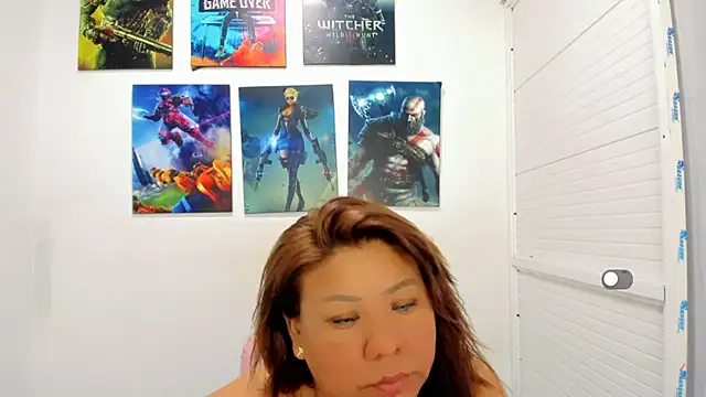 Snapshot of victoria_love89 chatting on June 6, 10:37 pm victoria love89 online show from June 6, 10:37 pm