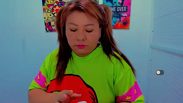 Snapshot of victoria_love89 chatting on December 15, 2:50 am victoria love89 online show from December 15, 2:50 am