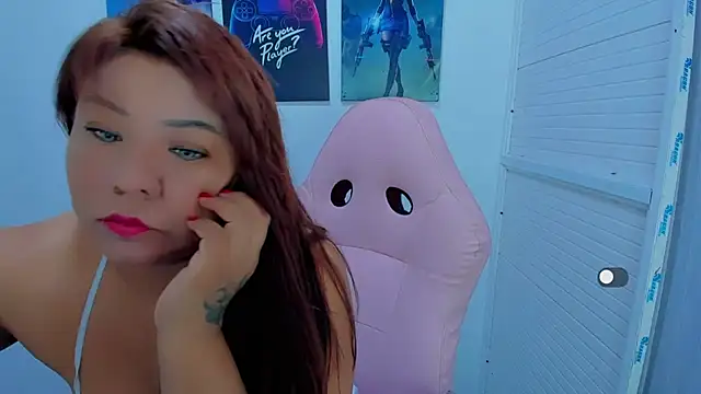 Snapshot of victoria_love89 chatting on July 15, 2:40 am victoria love89 online show from July 15, 2:40 am