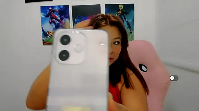 Snapshot of victoria_love89 chatting on July 5, 1:54 am victoria love89 online show from July 5, 1:54 am