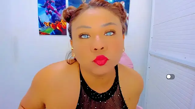 Snapshot of victoria_love89 chatting on June 19, 2:28 am victoria love89 online show from June 19, 2:28 am