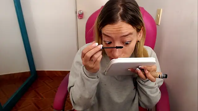 zoe jones13 online show from July 24, 3:13 am