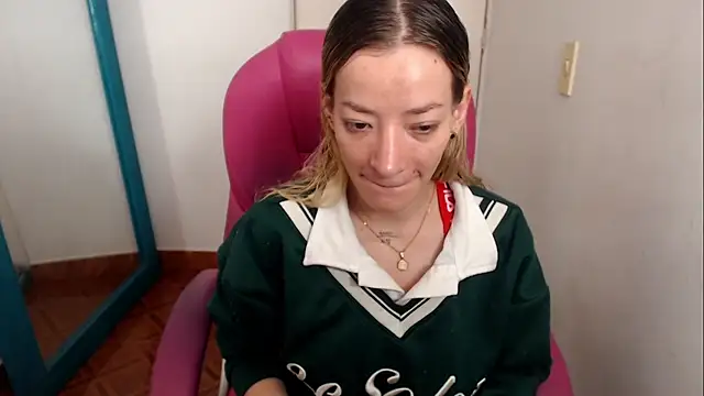 zoe jones13 online show from July 19, 12:19 am