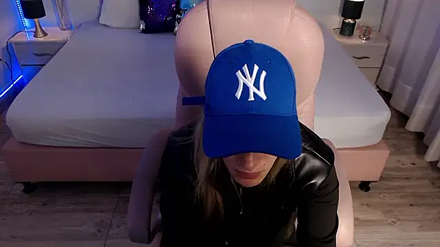 zoe jones13 online show from March 5, 3:14 am