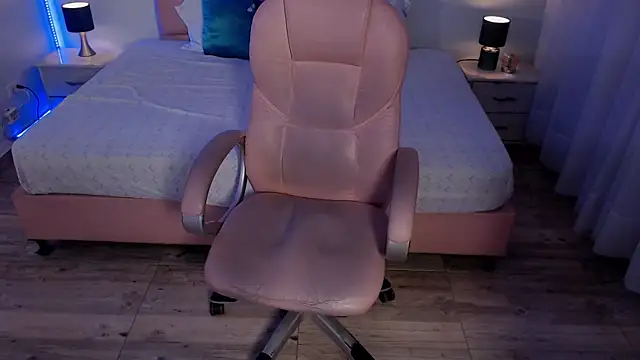 zoe jones13 online show from February 10, 4:00 am