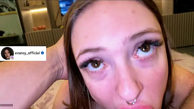 Snapshot of Nihanna_kiss chatting on March 21, 12:07 am Nihanna kiss online show from March 21, 12:07 am