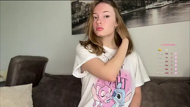 Snapshot of Nihanna_kiss chatting on September 29, 8:43 am Nihanna kiss online show from September 29, 8:43 am