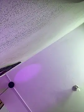 Snapshot of Mia_ross16 chatting on December 16, 2:43 pm Mia ross16 online show from December 16, 2:43 pm