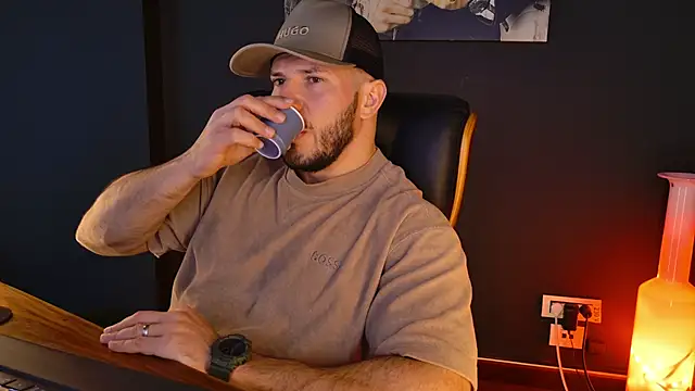 AngeloEric online show from December 4, 1:10 pm