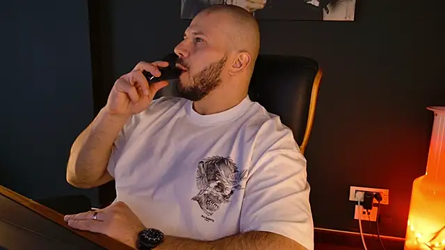 AngeloEric online show from February 11, 11:32 am