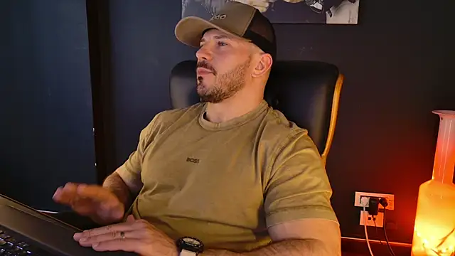 AngeloEric online show from April 5, 10:55 am