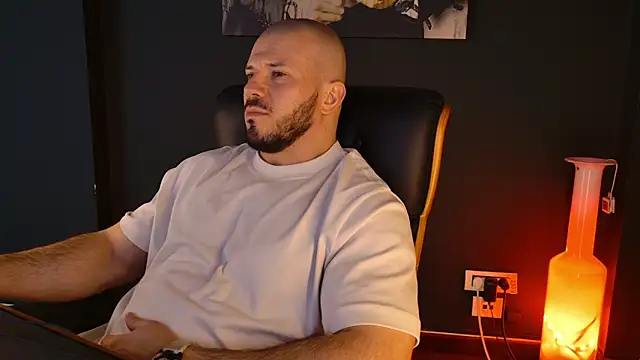 AngeloEric online show from February 10, 11:31 am