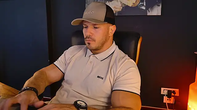 AngeloEric online show from September 22, 11:16 am