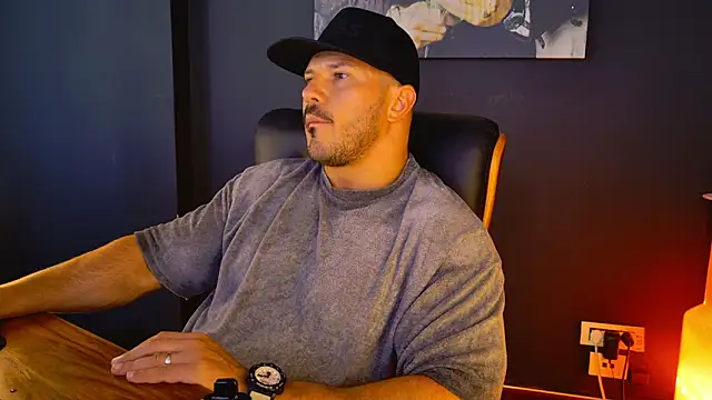 AngeloEric online show from September 16, 10:16 am