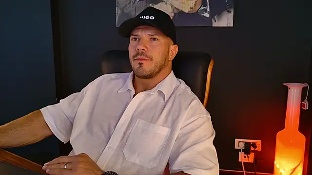 AngeloEric online show from September 24, 10:55 am