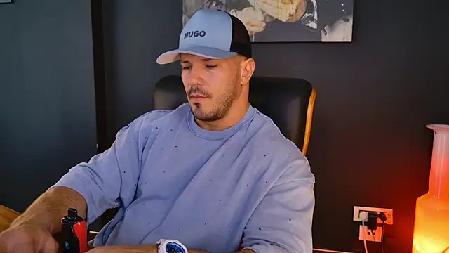 AngeloEric online show from September 25, 9:48 am