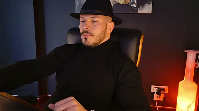 AngeloEric online show from March 19, 11:10 am