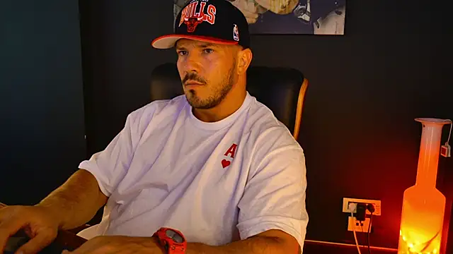 AngeloEric online show from September 9, 11:52 am