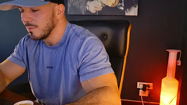 AngeloEric online show from October 20, 8:26 am