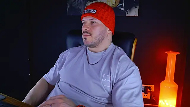 AngeloEric online show from February 9, 6:58 pm