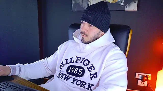 AngeloEric online show from January 28, 7:43 am