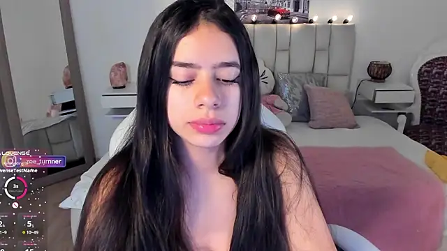 Snapshot of zoe_turnner_18 chatting on September 13, 11:32 am zoe turnner 18 online show from September 13, 11:32 am