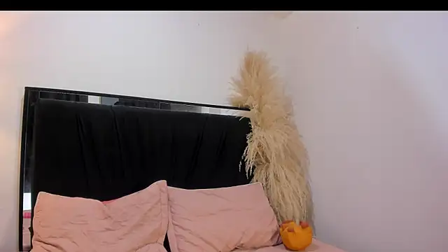 lilithTeen1  online show from July 10, 2:55 am